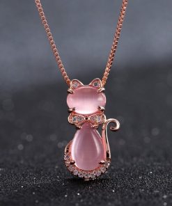 collier-avec-opale-rose-suspendu